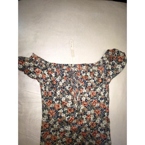 NWT Womens Smocked Floral Mini Dress Size Medium - Picture 4 of 4